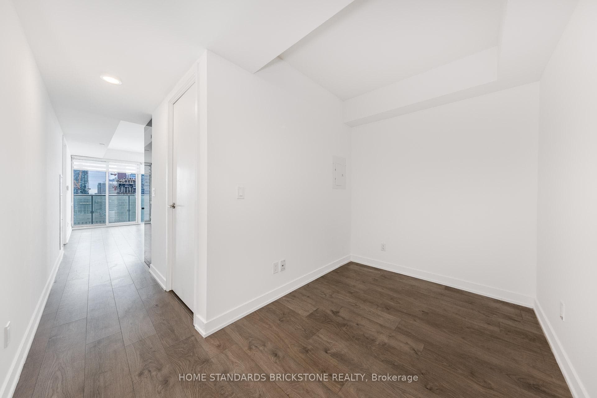 501 Yonge Street Unit 3010 photo 8