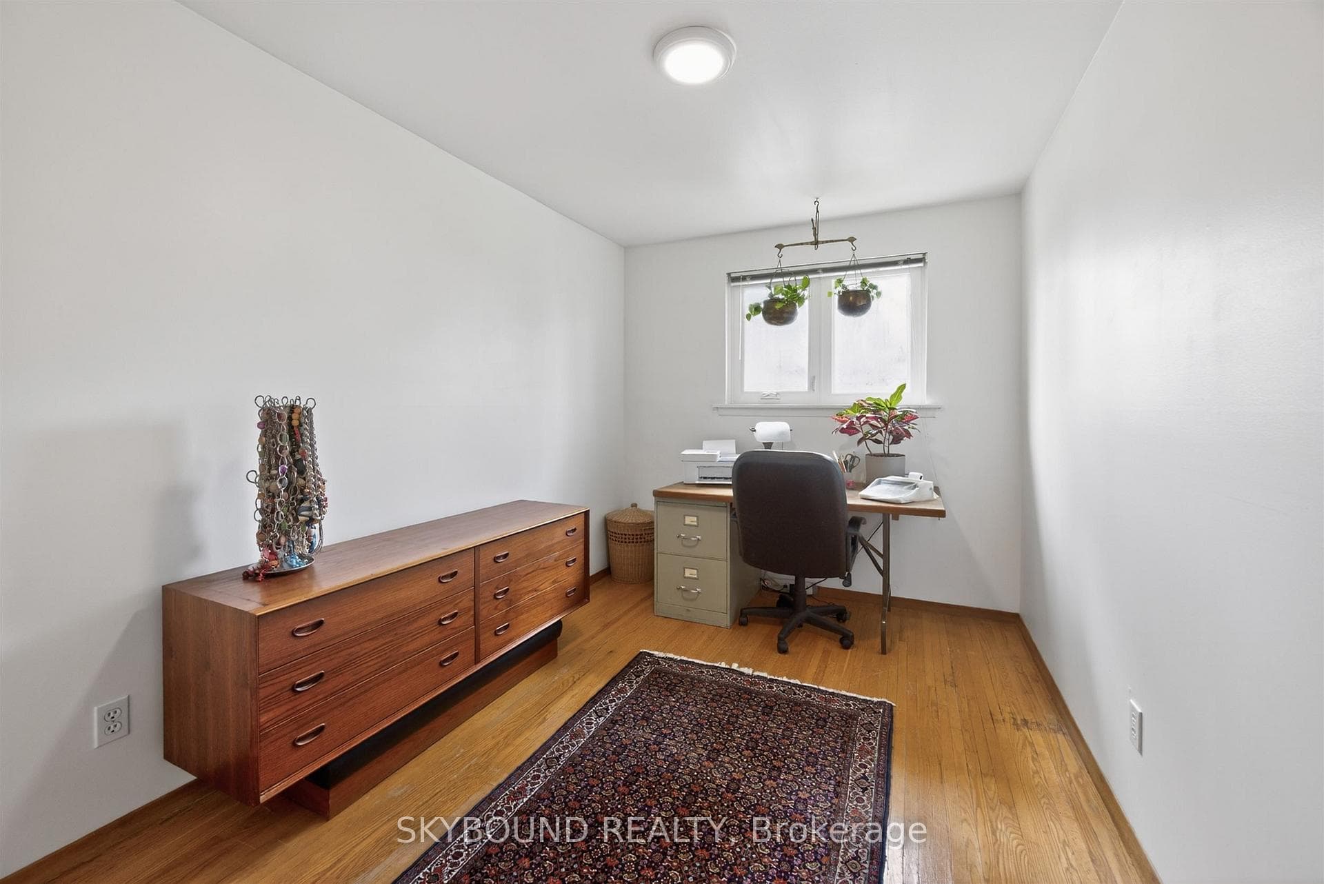 Fourth bedroom