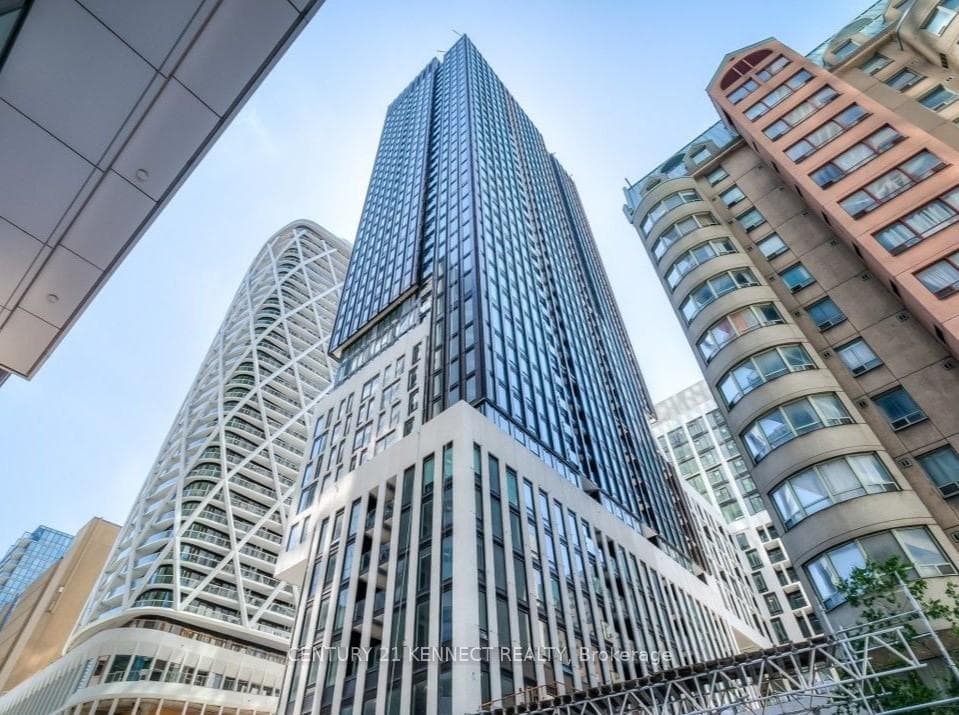 238 Simcoe Street Unit 1609 photo 1