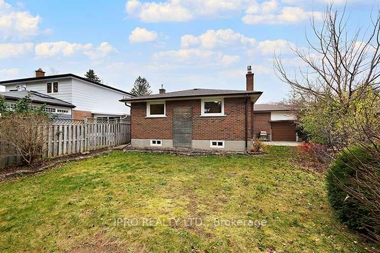 11 Janellan Terrace photo 28