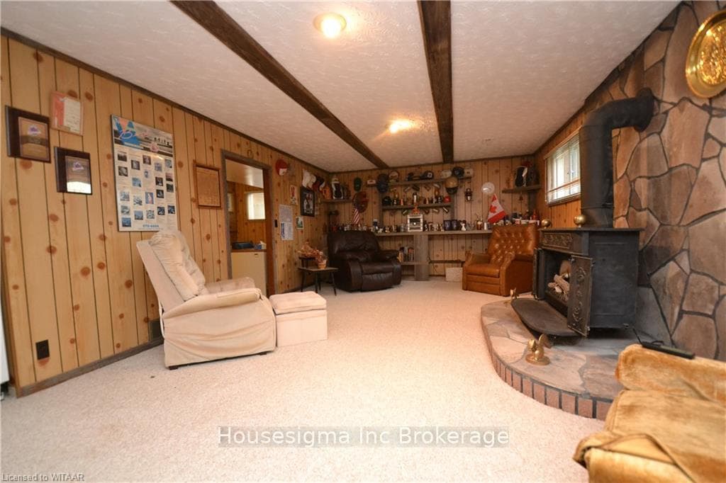 81 CLARKE Street photo 20