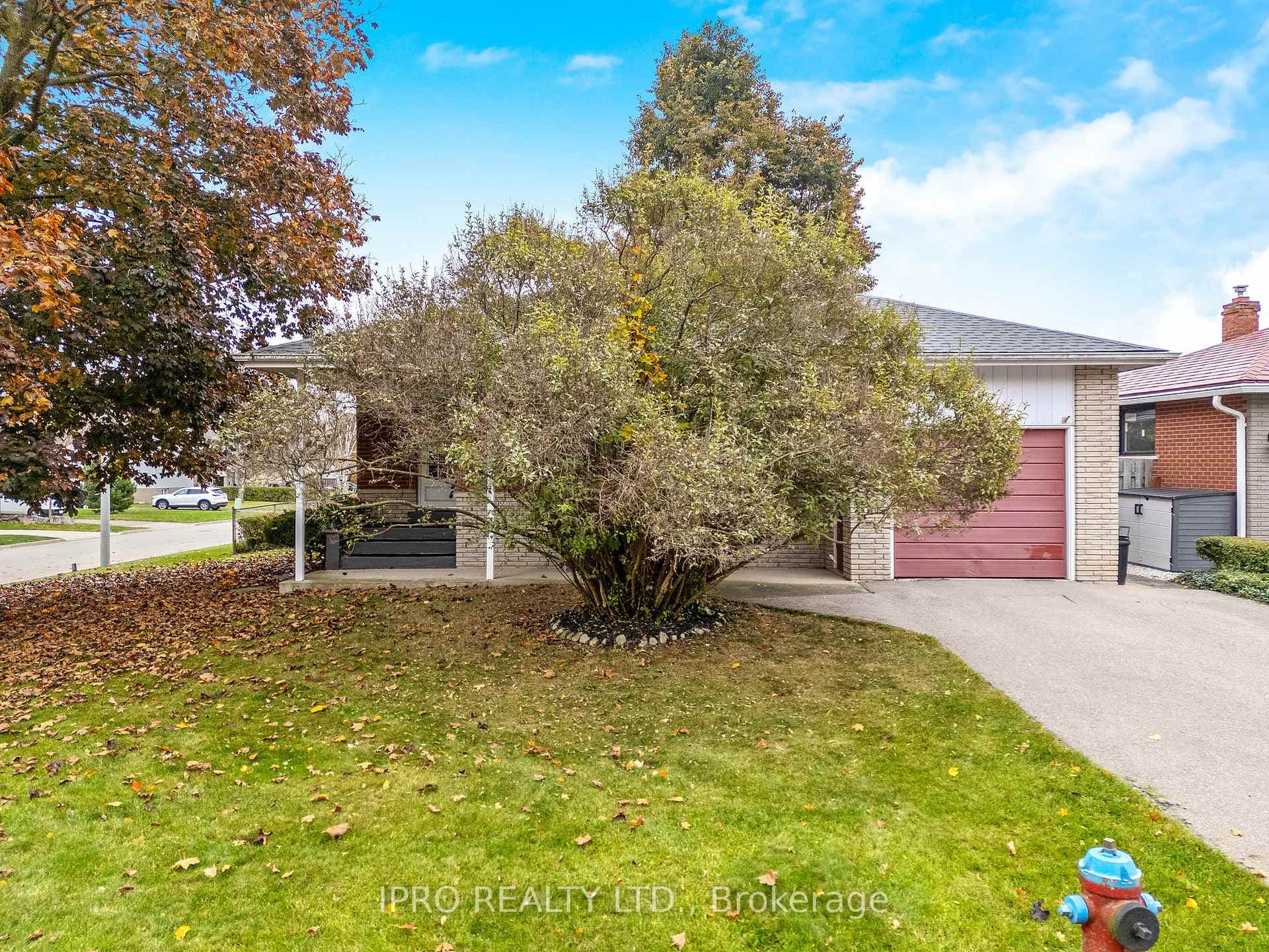 185 Elmore Drive photo 1