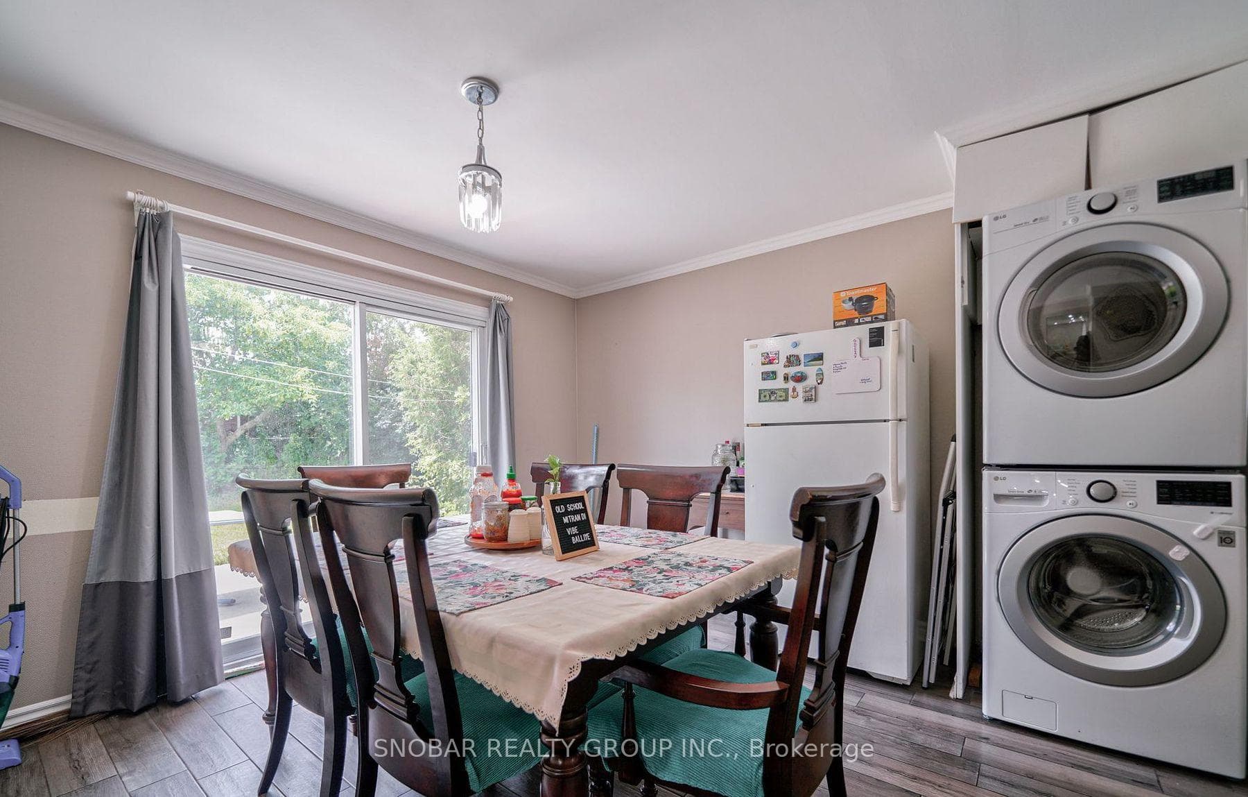 28 Lynmont Road photo 2