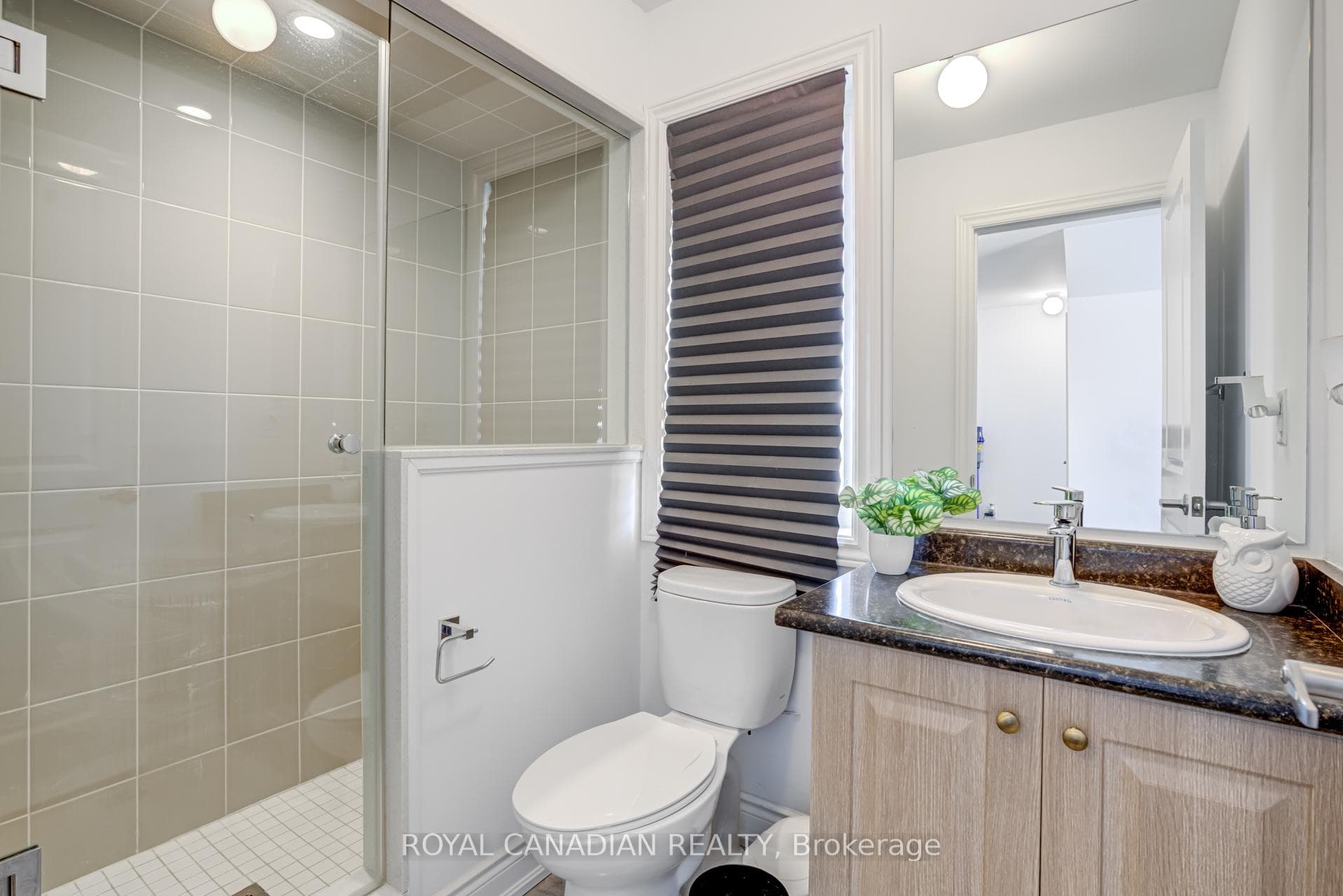 131 Lichfield Road photo 35