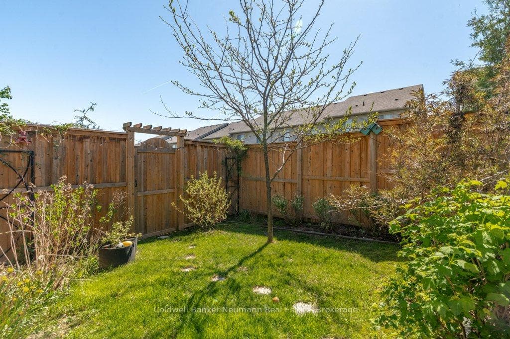 114 Creighton Avenue photo 34