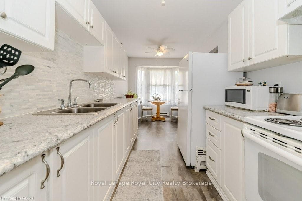 90 FERMAN Drive Unit 15 photo 8