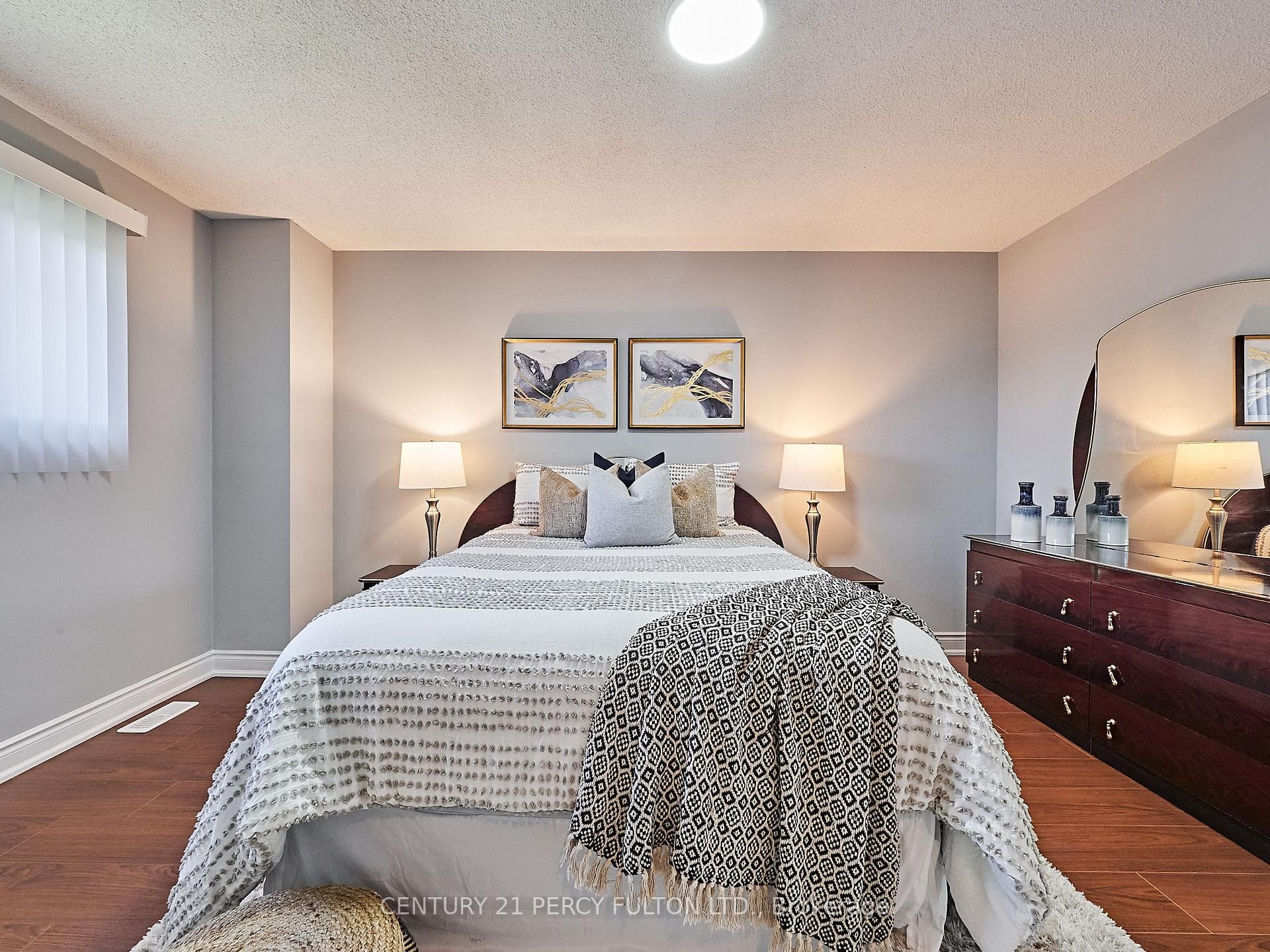 12 Keeble Crescent photo 25