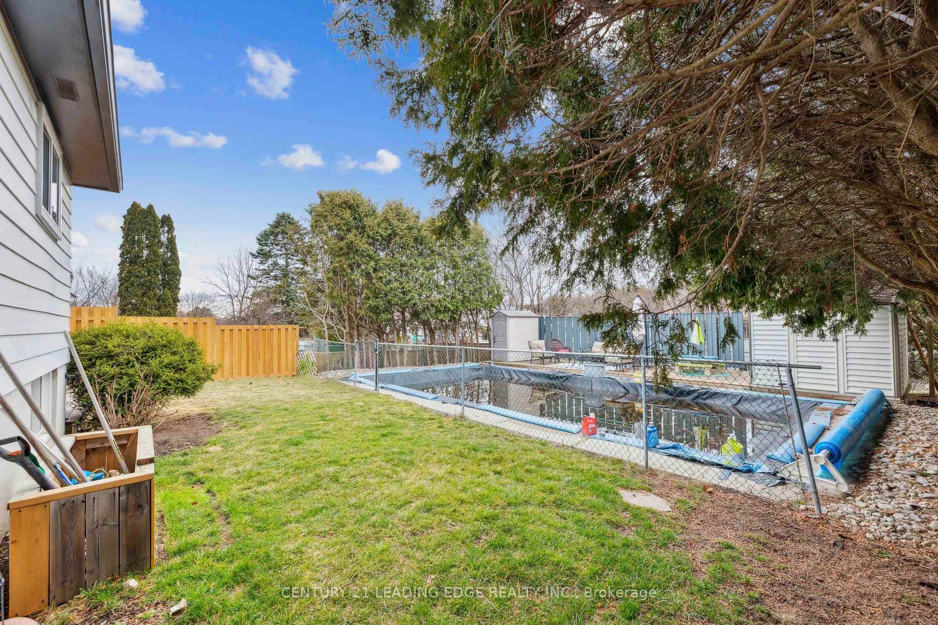 694 Waverly Street photo 37