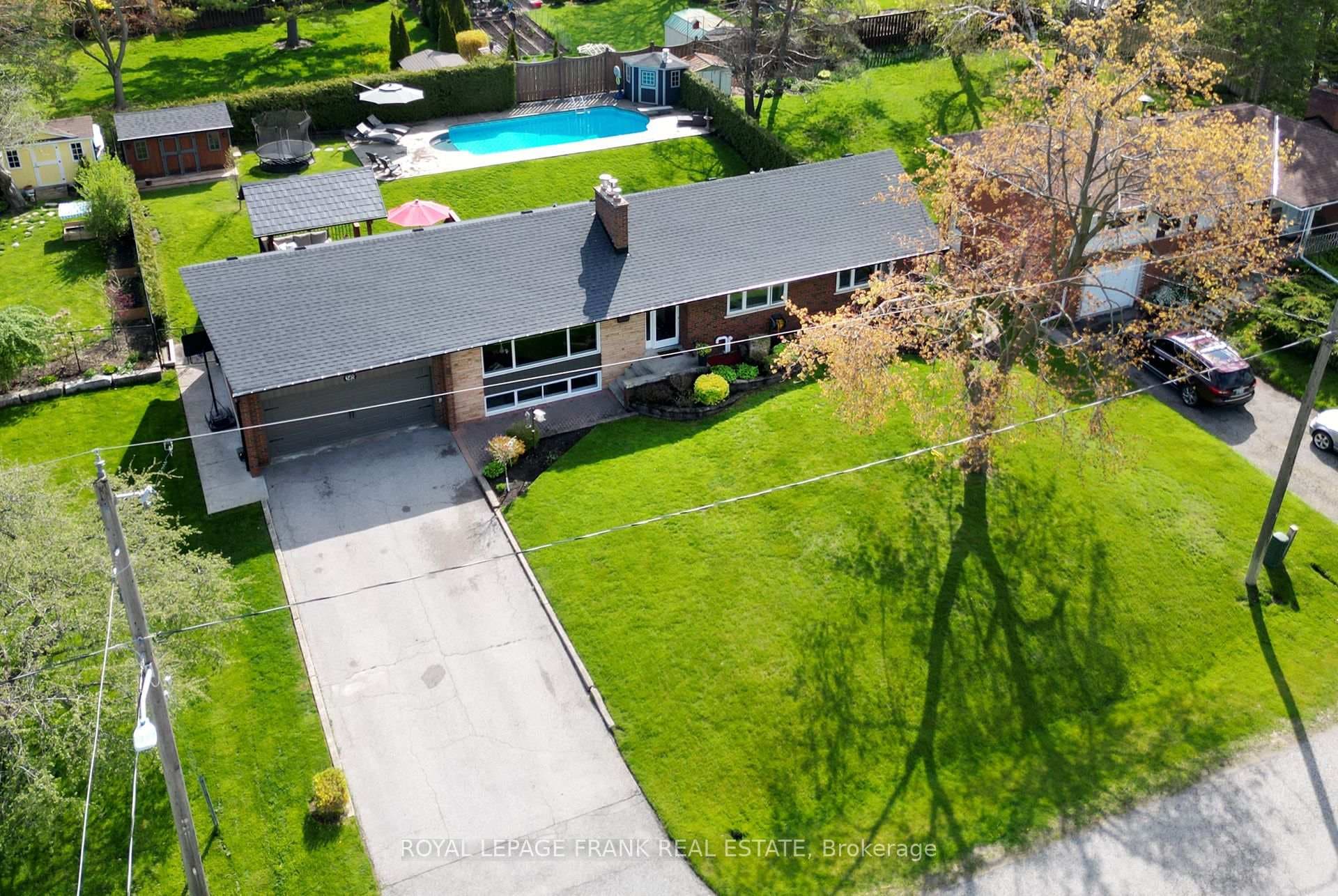 345 Fairview Drive photo 3