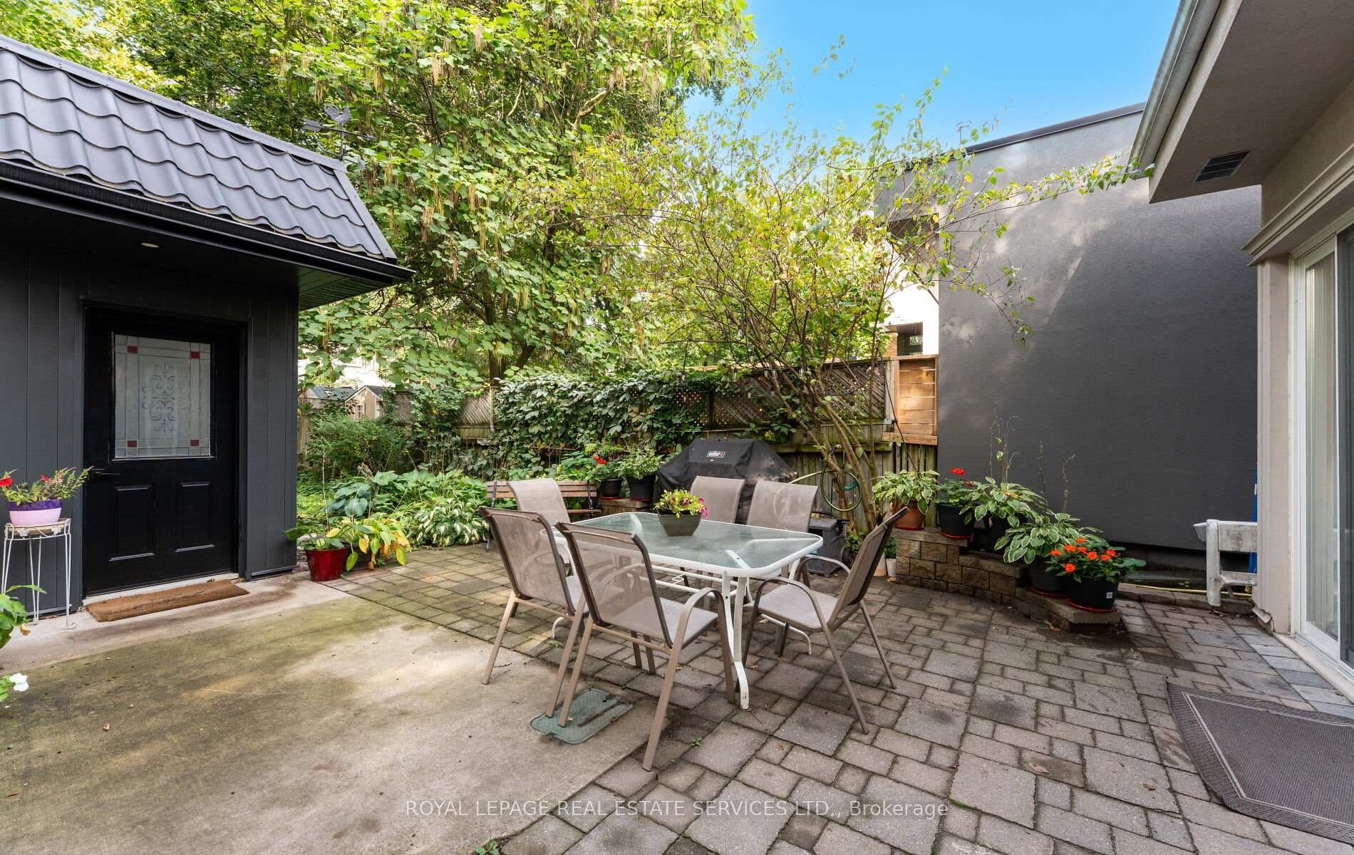 24 Mann Avenue photo 41