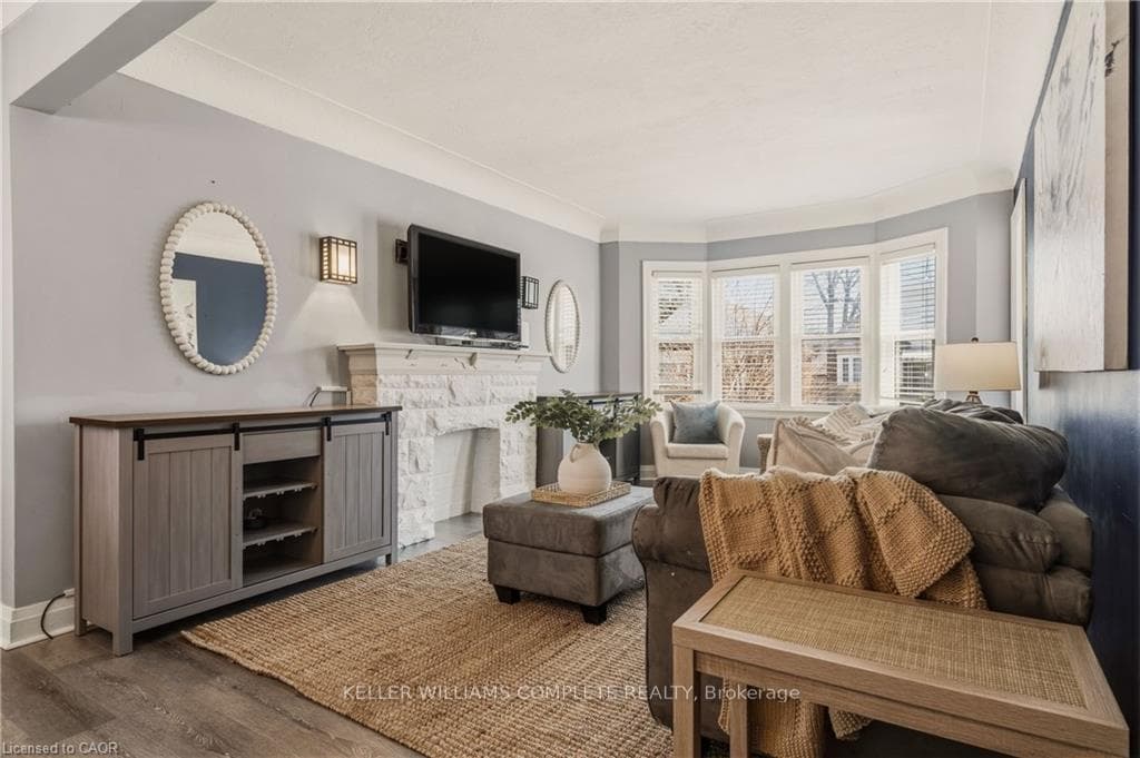 148 Huxley Avenue photo 6