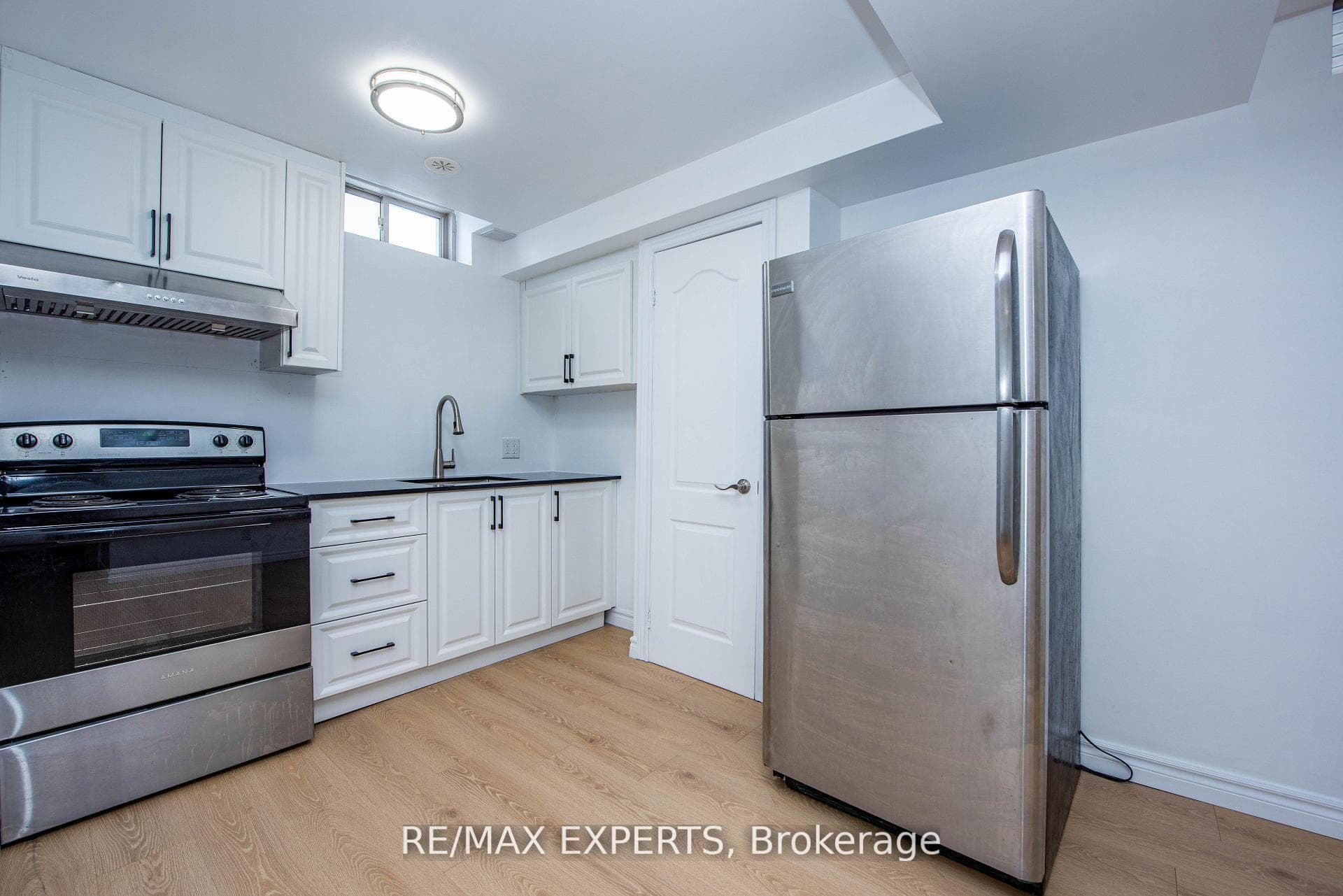 381 Inspire Boulevard photo 13
