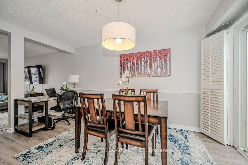 139 Fanshawe Drive photo 7