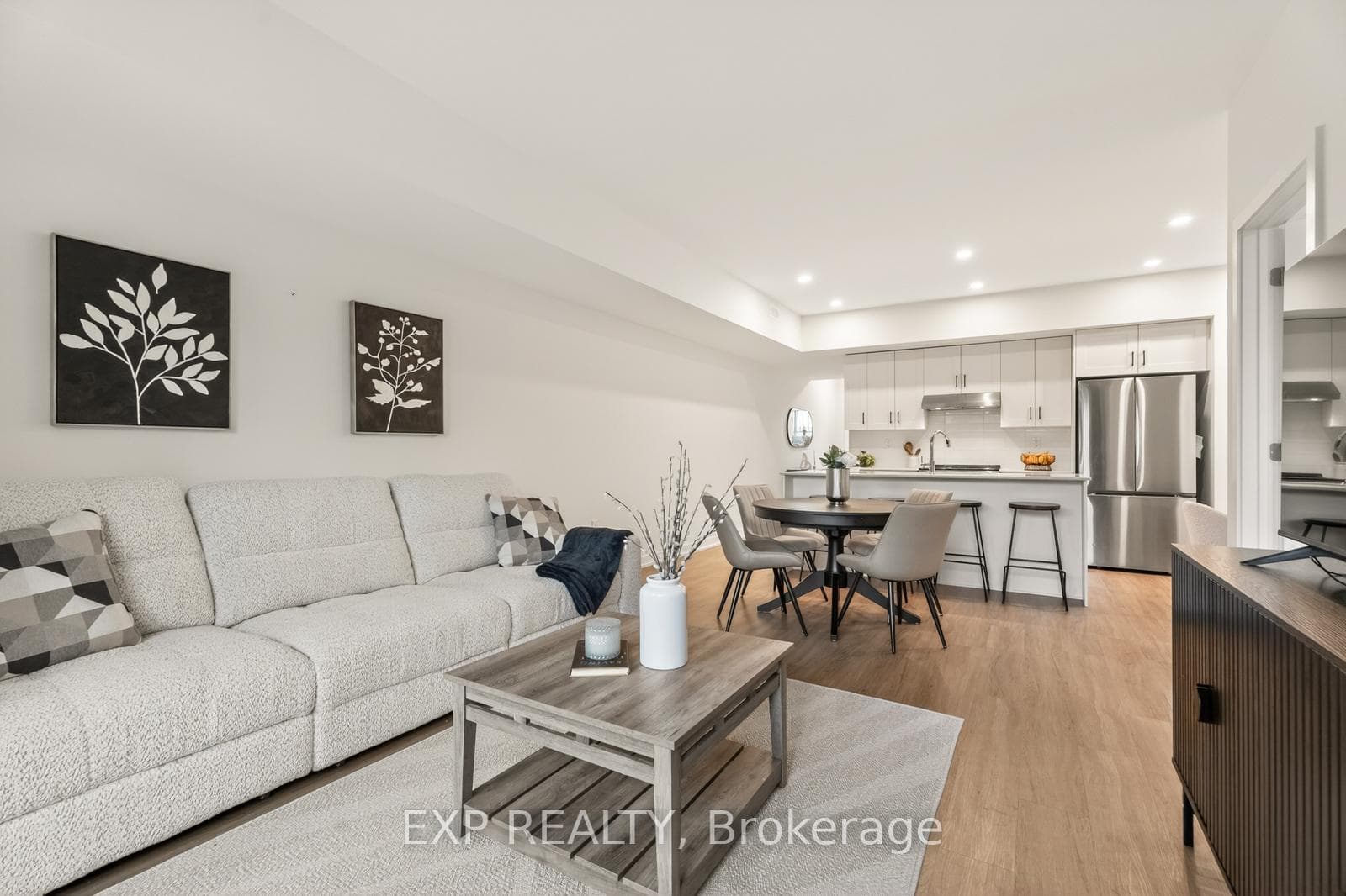 810 Roger Griffiths Avenue Unit D photo 8