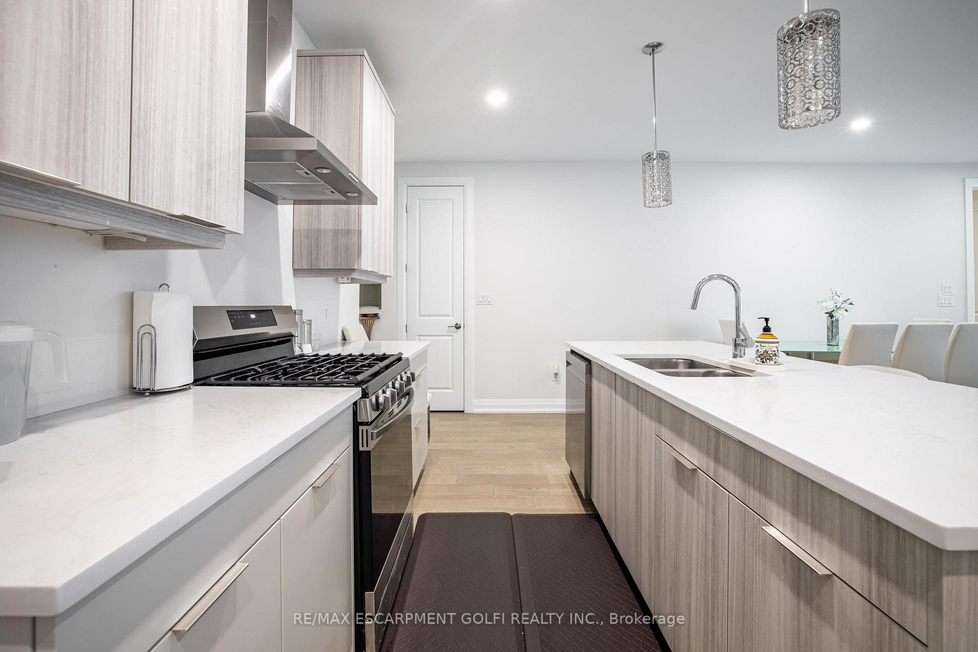 9150 Willoughby Drive Unit 20 photo 19