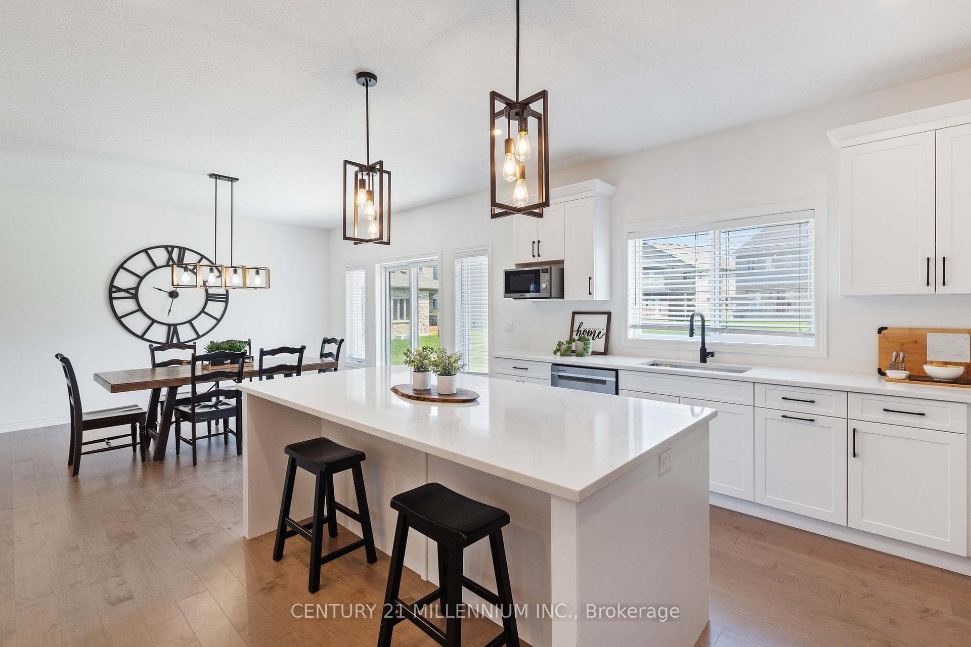 135 Plewes Drive photo 18