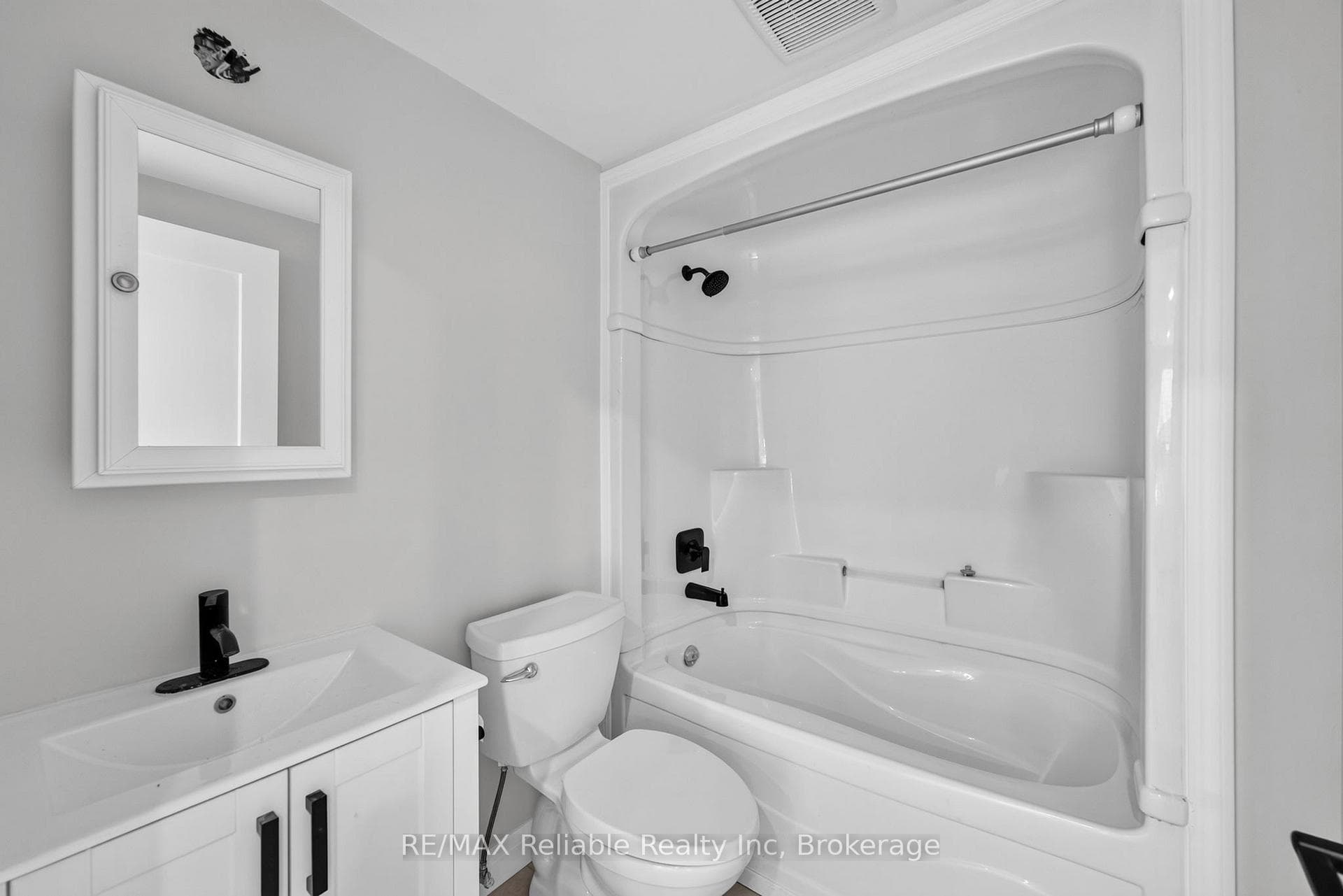12 Jarvis Street photo 16