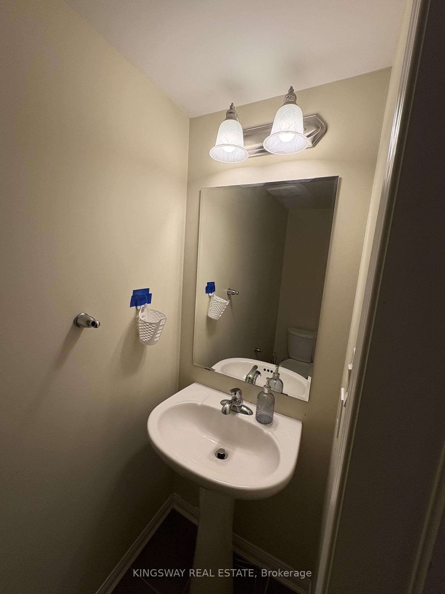 47 Ariel Road photo 8