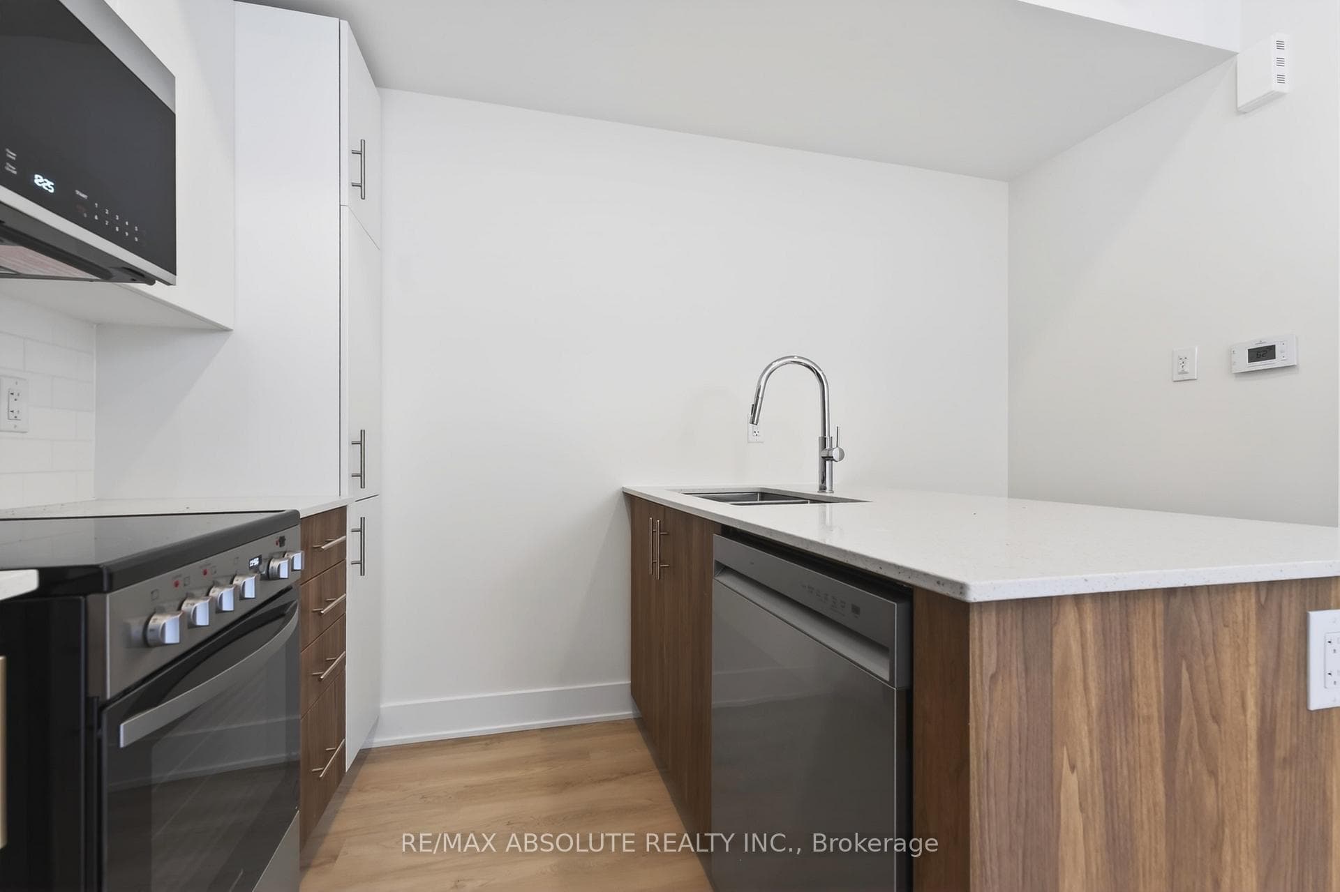 183 Columbus Avenue Unit B photo 4