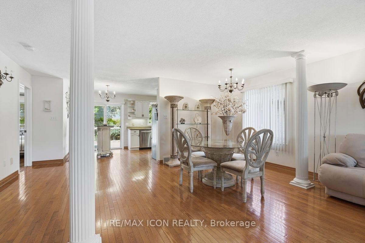 632 Thornwood Drive photo 9