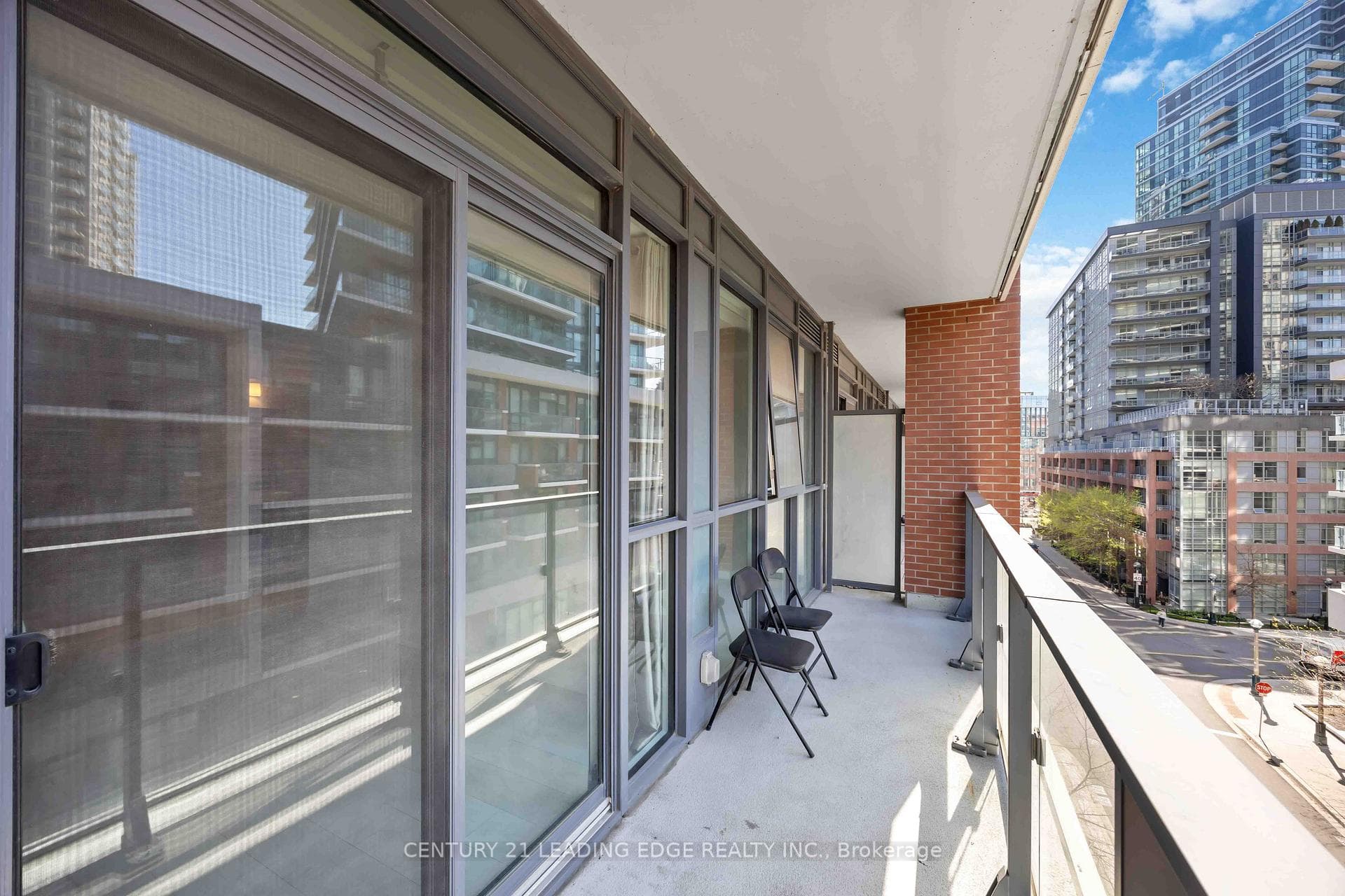 50 Bruyeres Mews Unit 619 photo 42