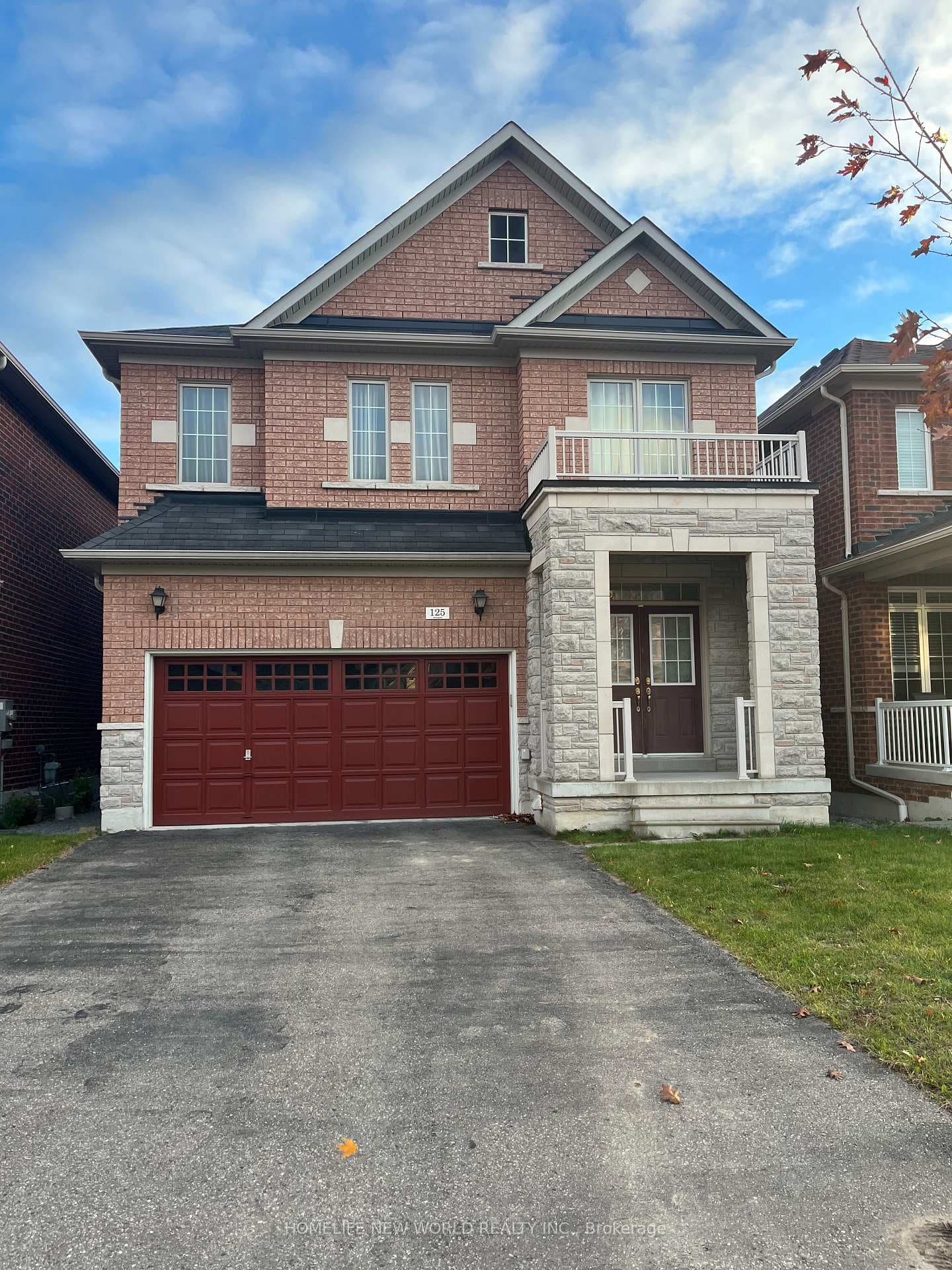 125 Vera Lynn Crescent photo 1