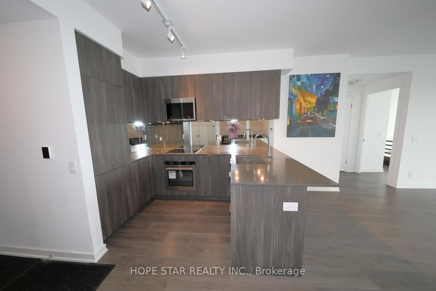 609 Avenue Road Unit 1403 photo 7