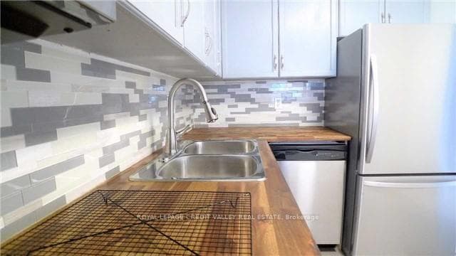 1270 Maple Crossing Boulevard Unit 704 photo 13