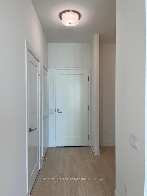 310 Tweedsmuir Avenue Unit 2702 photo 4