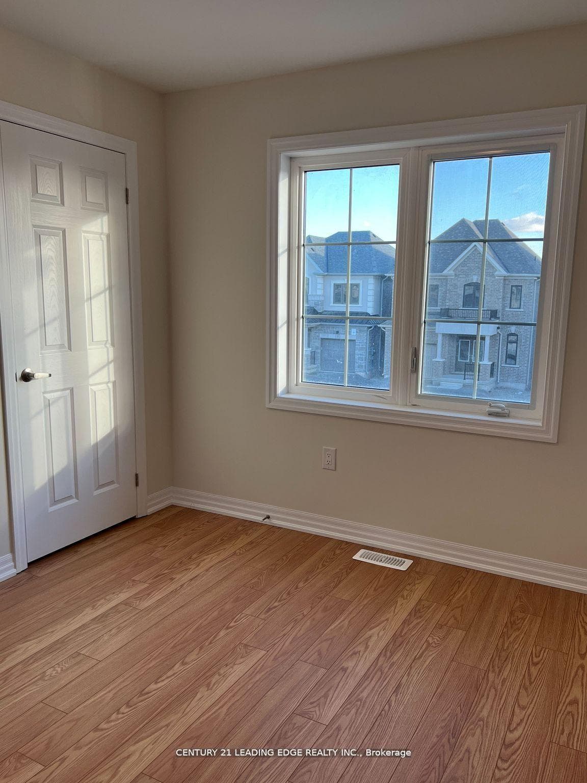 42 Ed Ewert Avenue photo 27