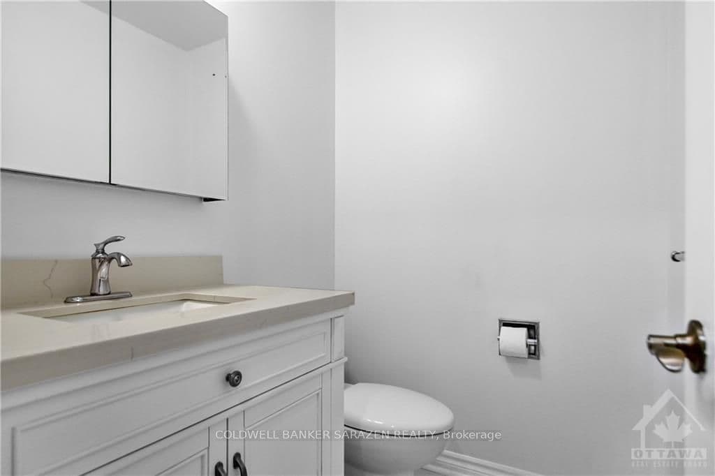 57 WOODFIELD Drive Unit B photo 7