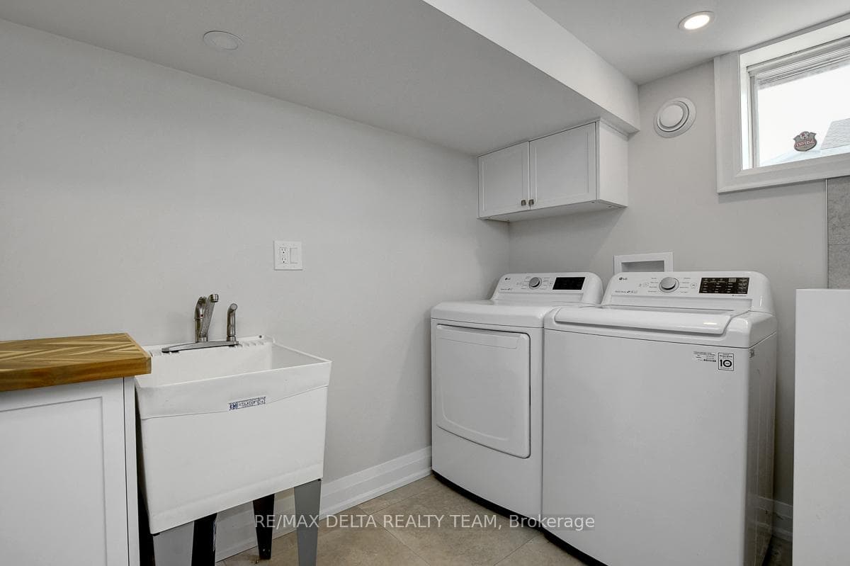 6591 Russell Road photo 33