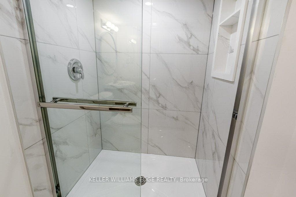 202 Erindale Avenue photo 34