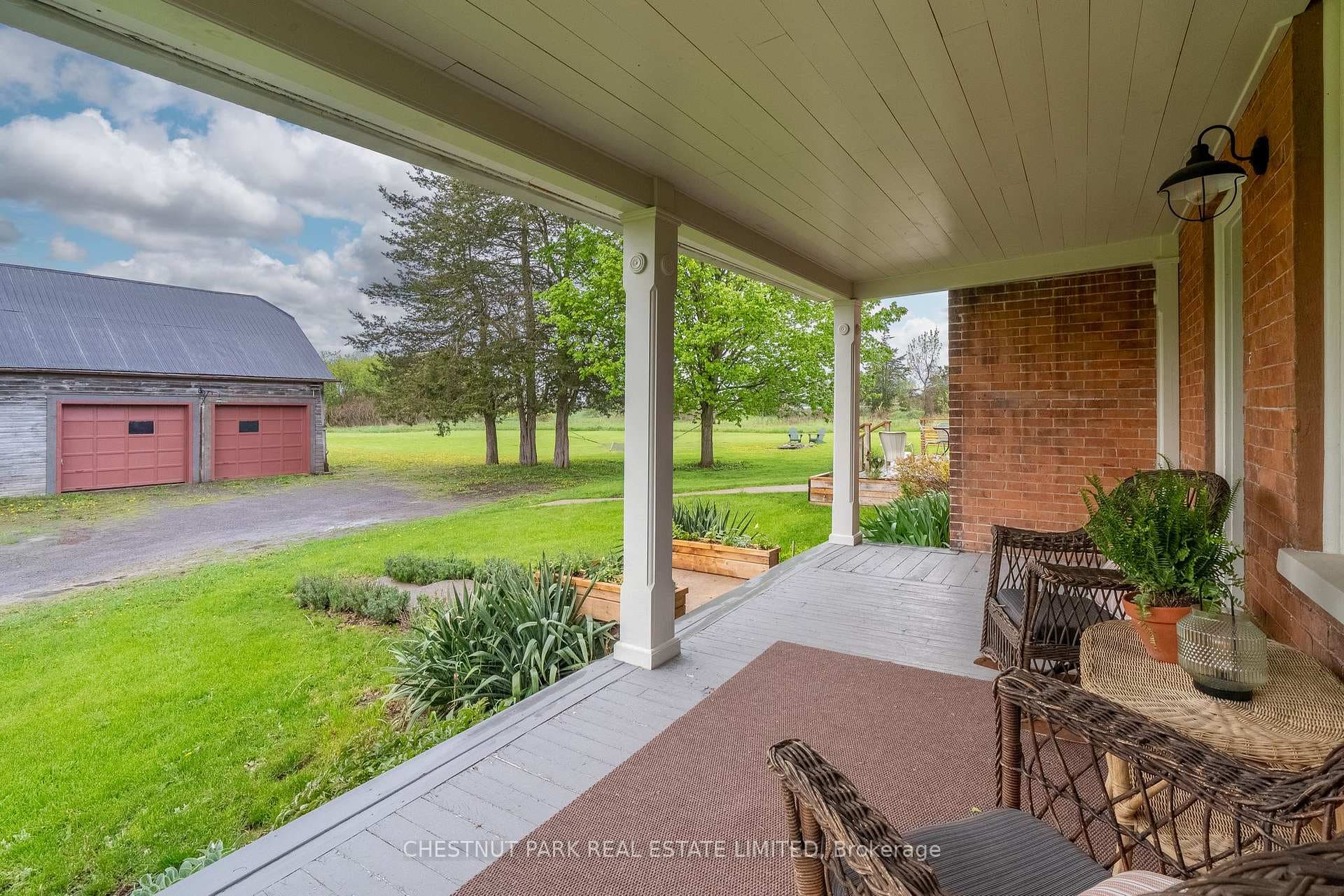 167 Davis Road photo 6