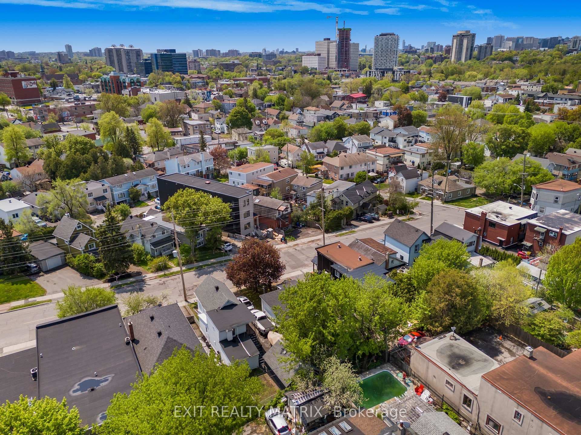 261 Montfort Street photo 36