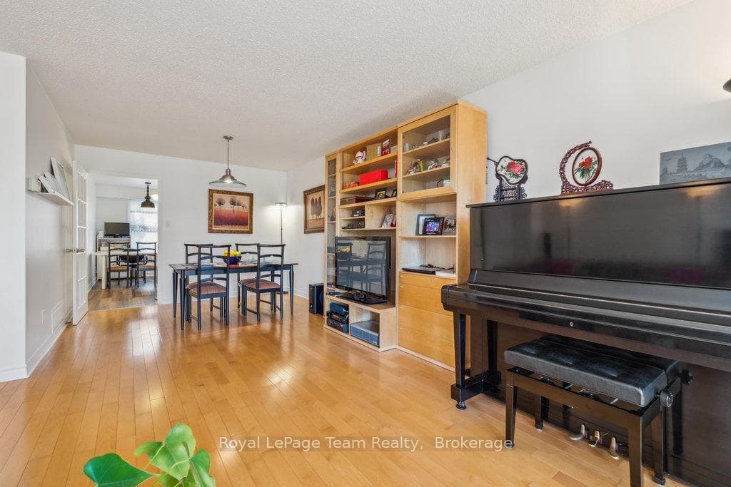 364 Simonston Boulevard photo 11