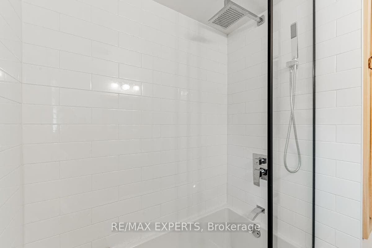 94 Roseneath Gardens photo 18