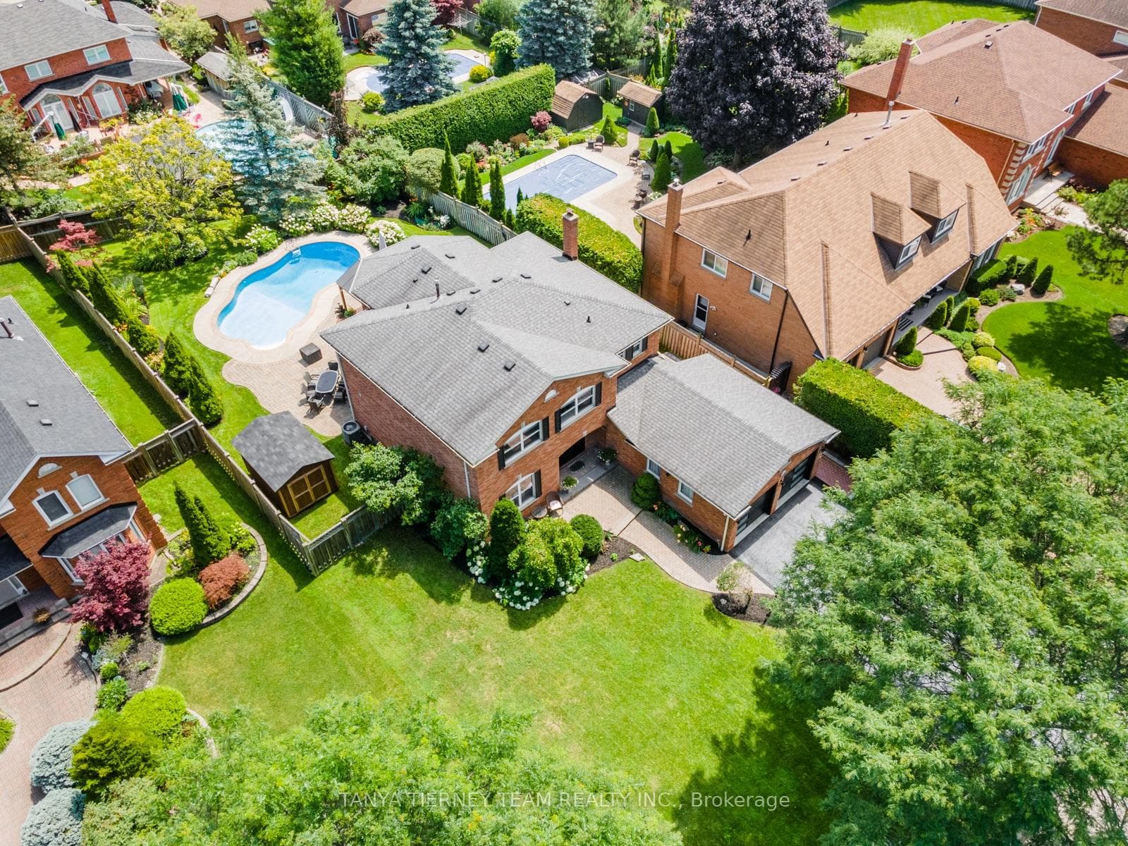 22 Woodhaven Crescent photo 2