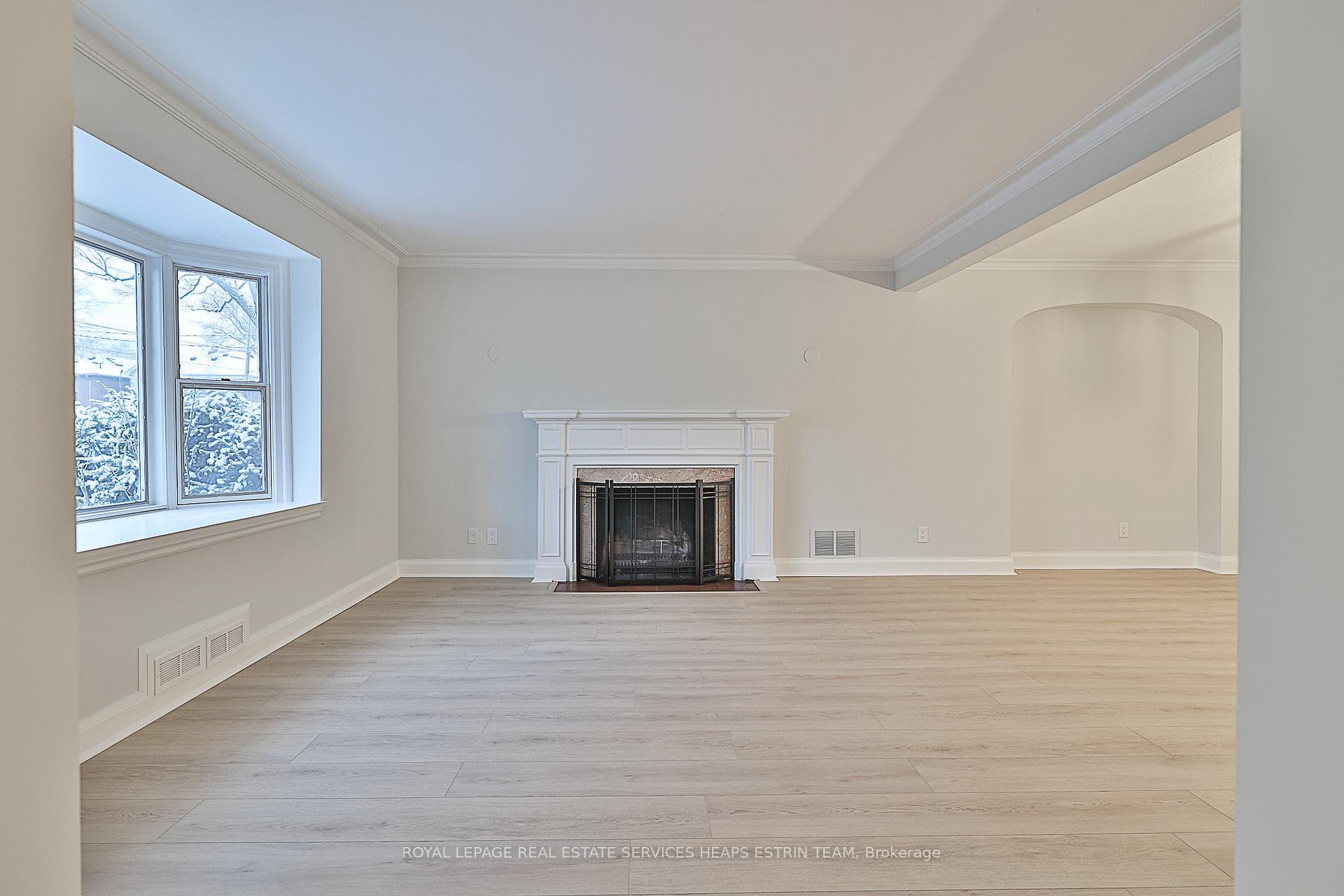 27 Southlea Avenue photo 5