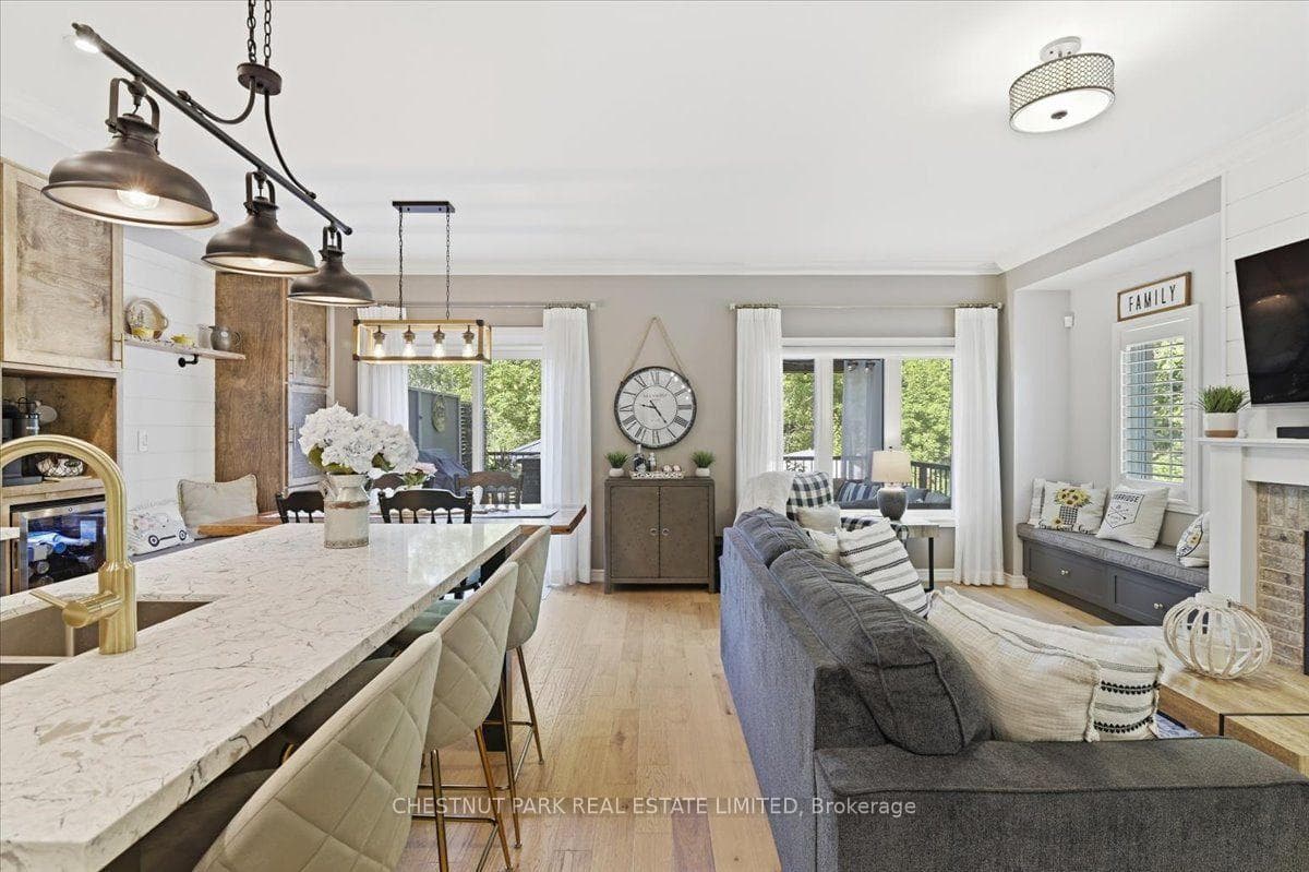Crown Moulding Throughout the Home