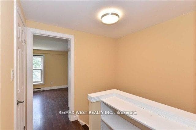 120 Murison Boulevard Unit 8 photo 11