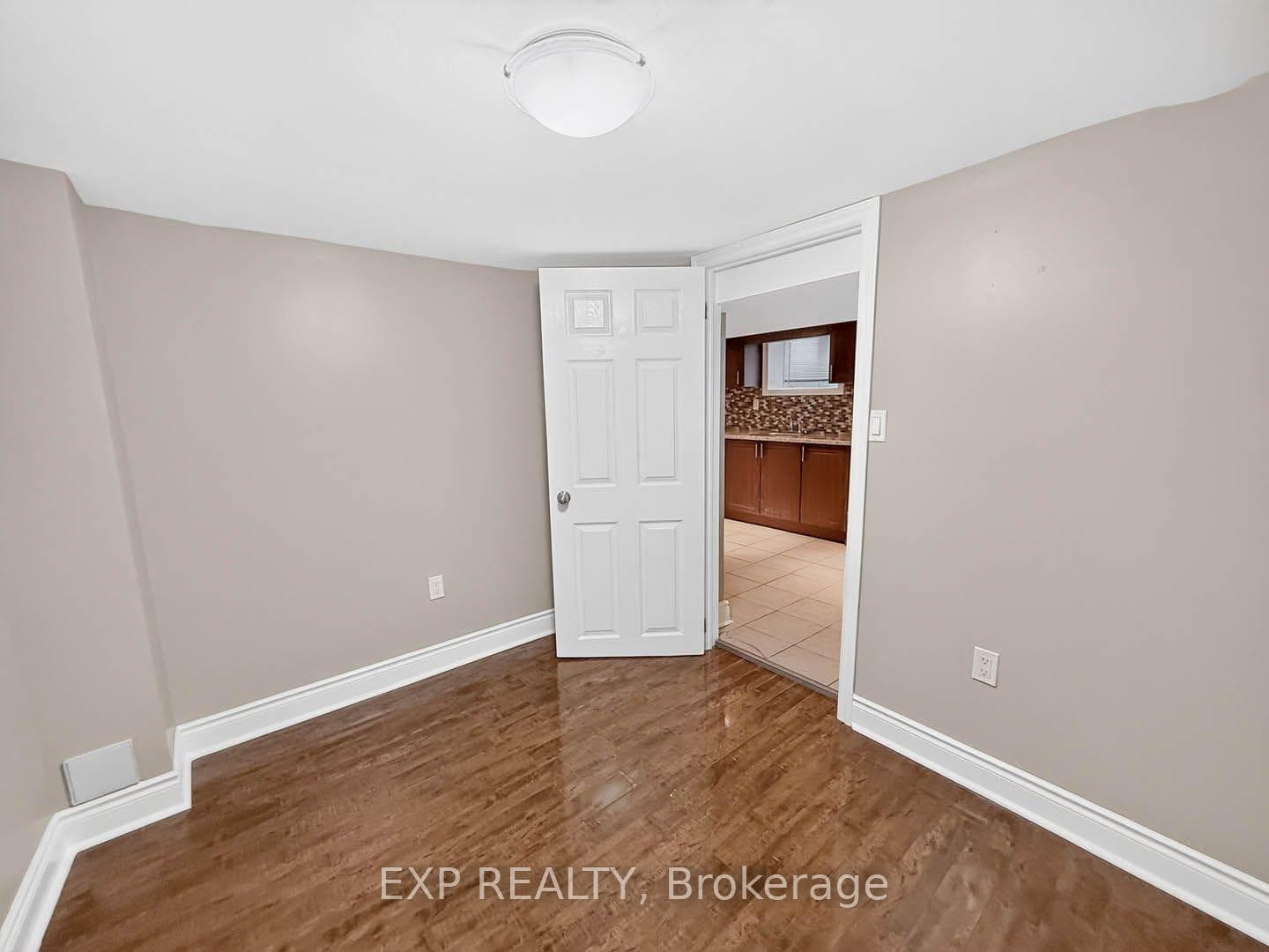 57 Weir Street photo 35