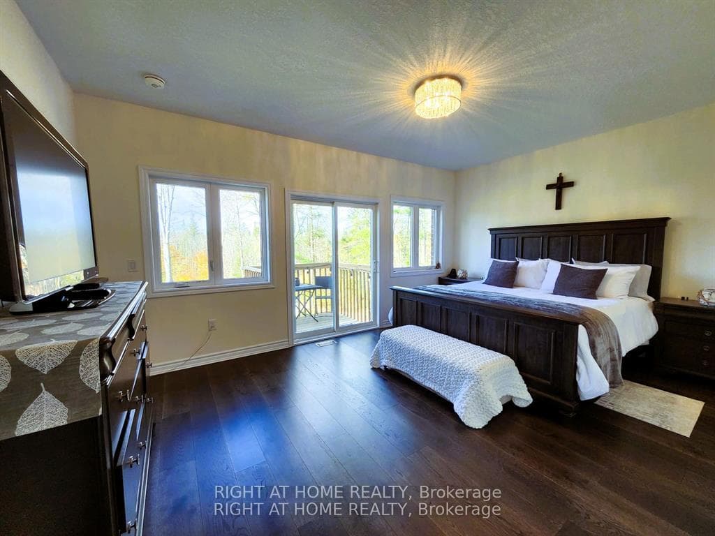 84 Diamond Valley Drive photo 28