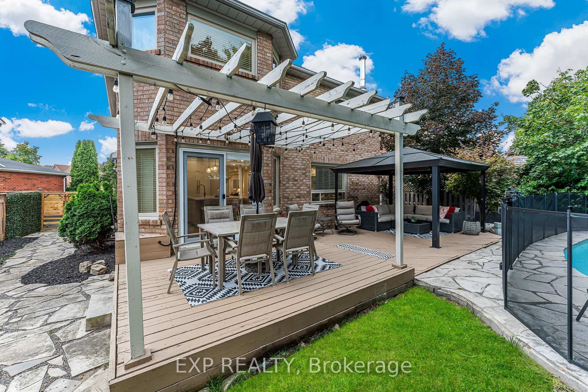 12 Killaloe Crescent photo 43