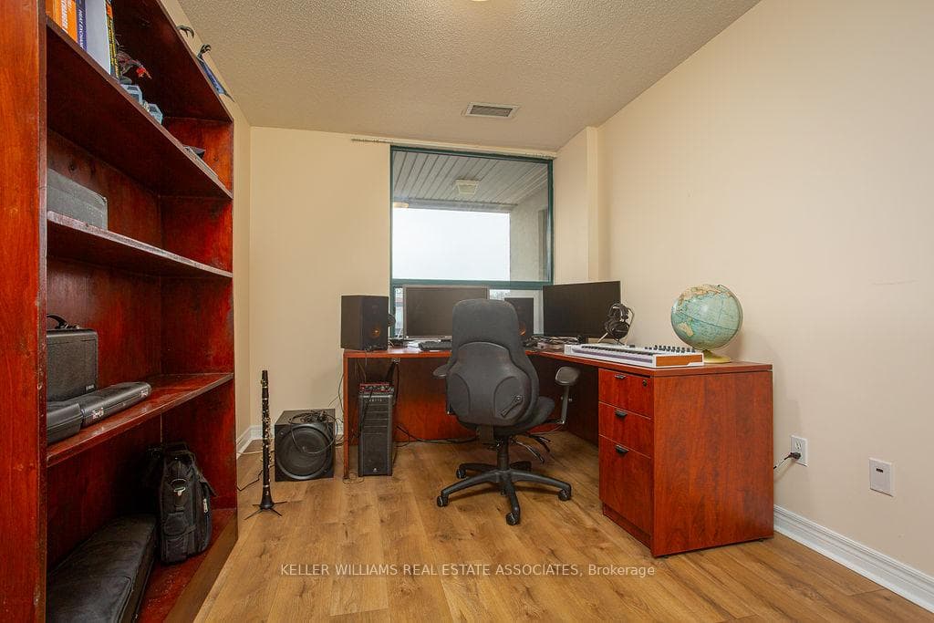 5 Ogilvie Street Unit 407 photo 11