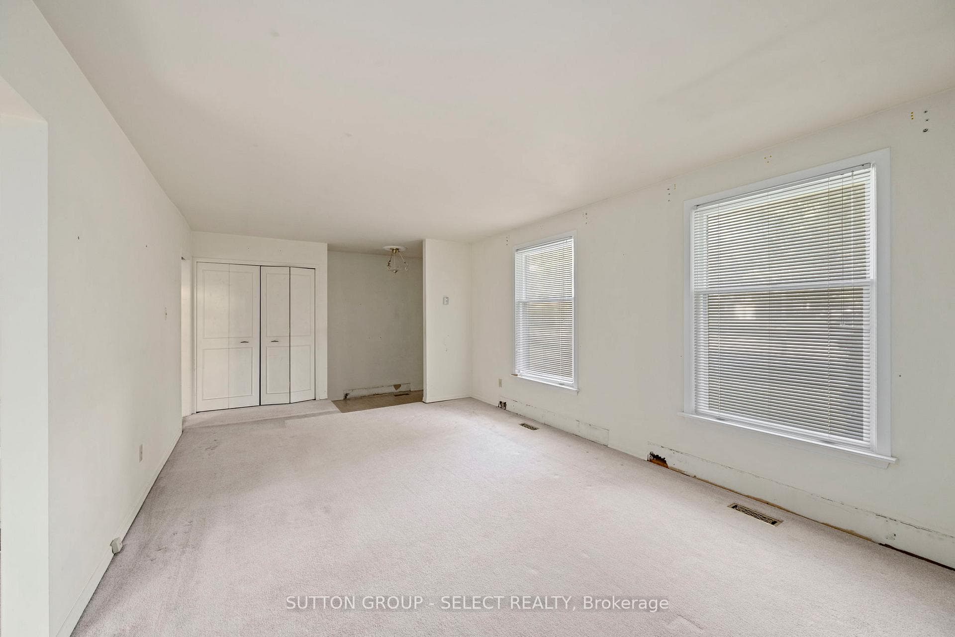 661 Grenfell Drive photo 6
