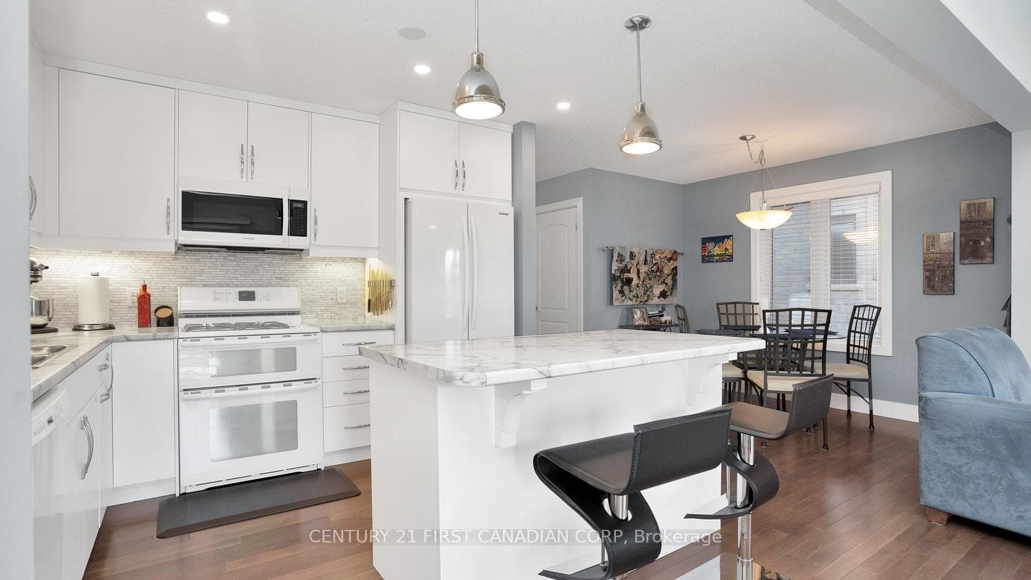 1863 Reilly Walk photo 11
