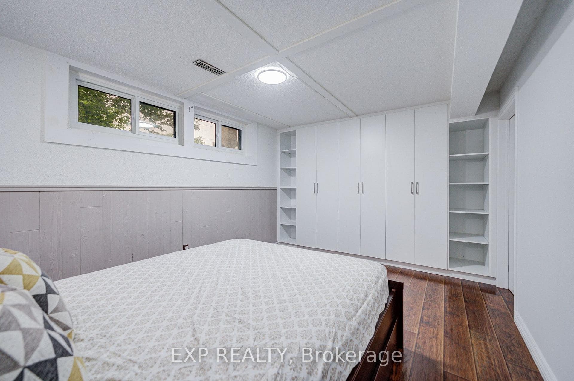 205 Powell Road photo 38