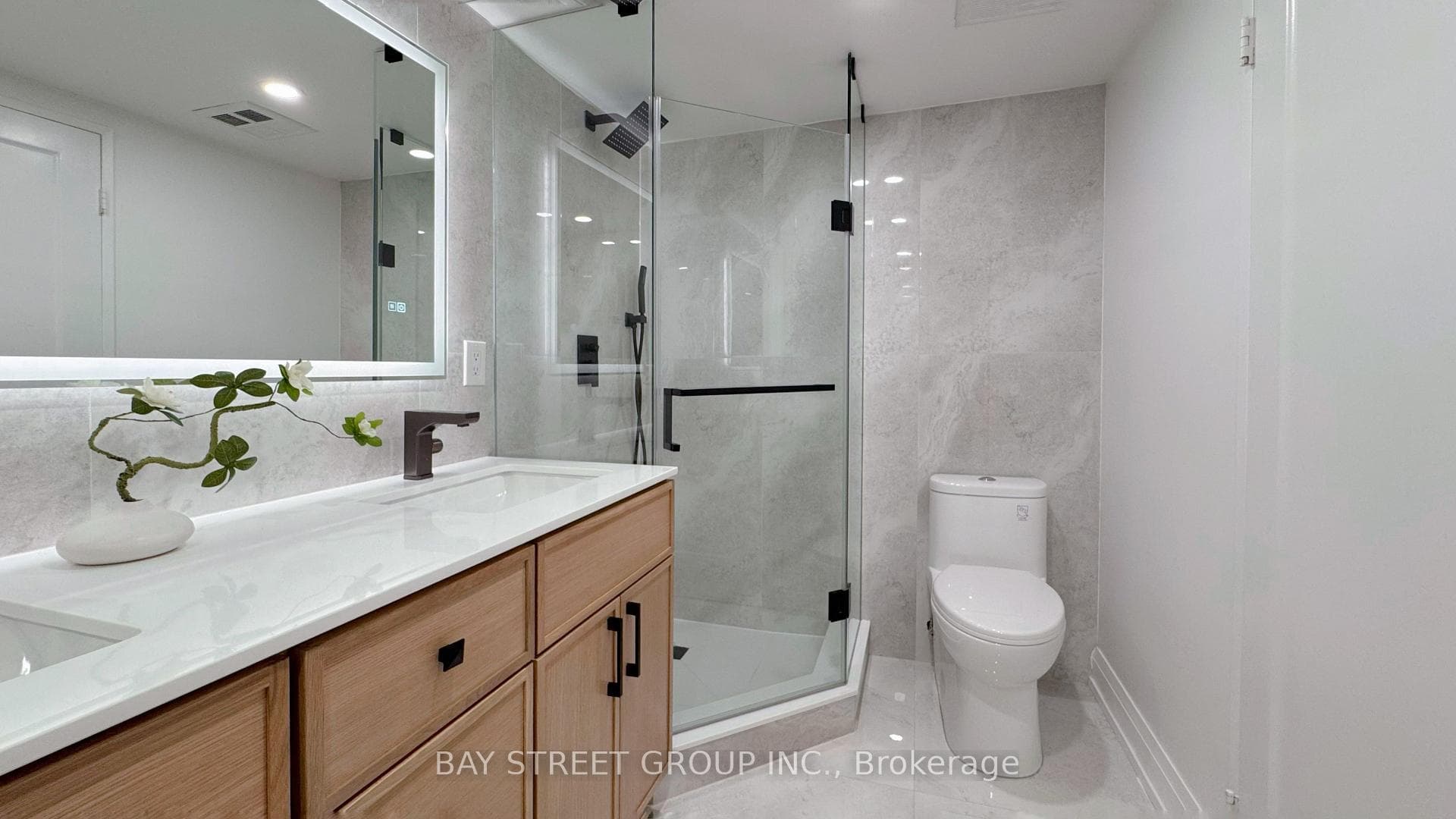 7905 Bayview Avenue Unit 606 photo 23