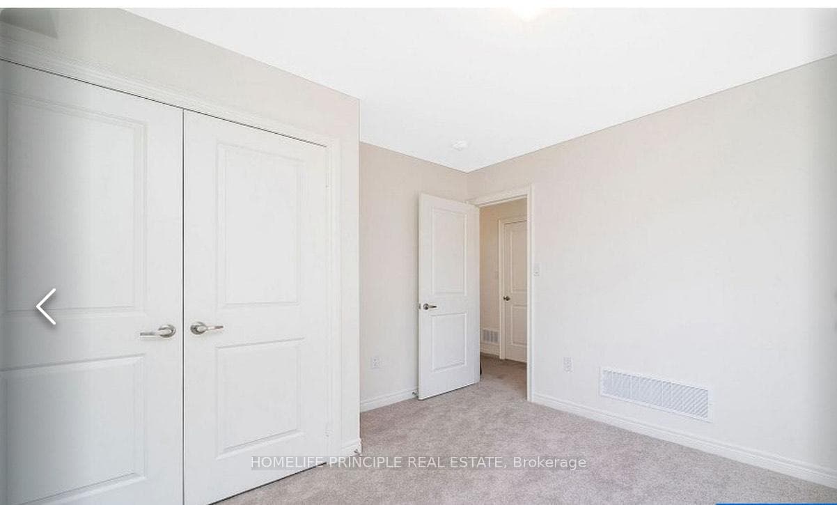 33 Queenpost Drive photo 10